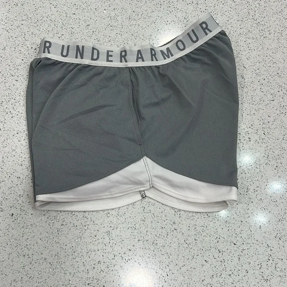 Under Armour Athletic Shorts - Picture 5 of 5